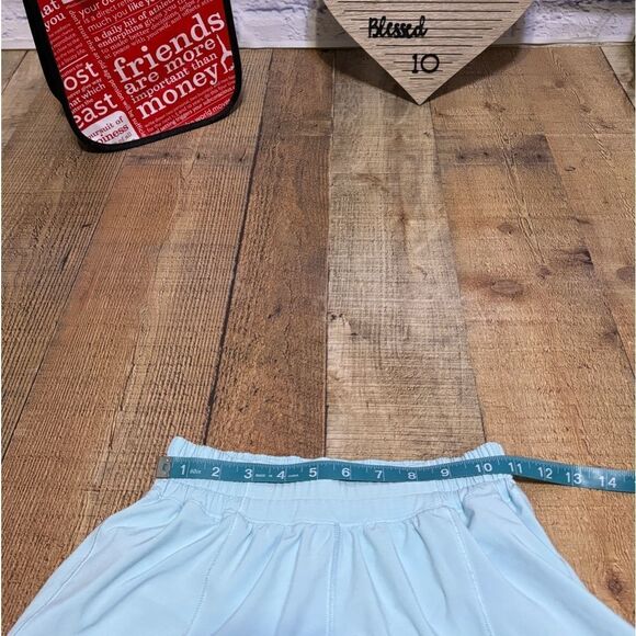 Lululemon Hotty Hot Short II (Long 4")
Ice Milk - Picture 12 of 14